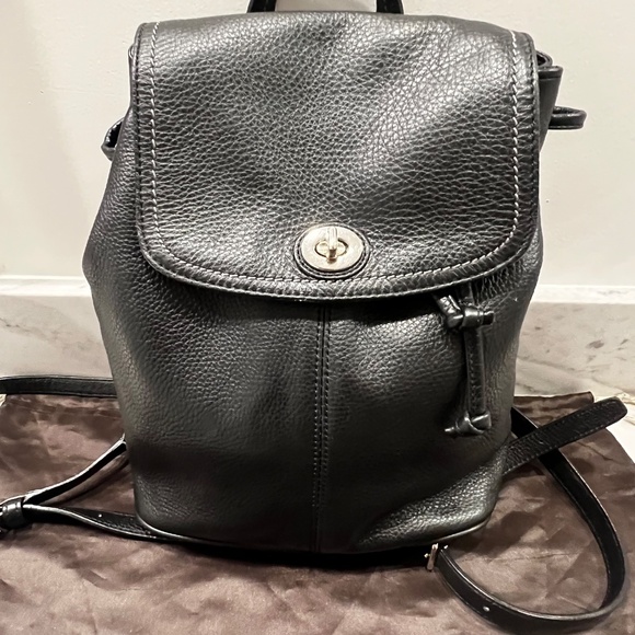 Women's Coach Backpack - Excellent Condition - Picture 11 of 11